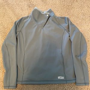 Women’s medium Stio pullover